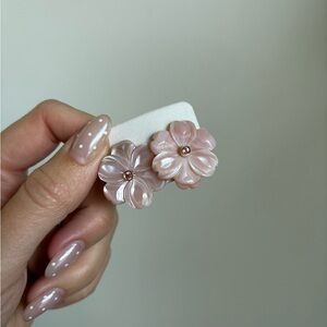 Mother of Pearl Pink Floral Earrings